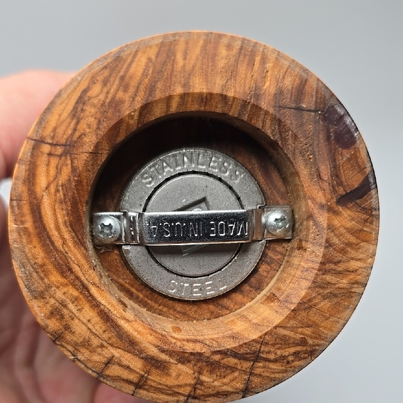 Pepper Mill Grinder Wooden and Mosaic Design - Picture 8 of 10